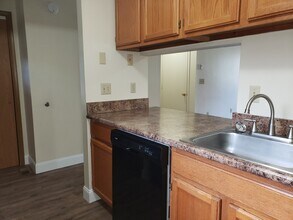 29 4th Ave in Oswego, NY - Building Photo - Building Photo