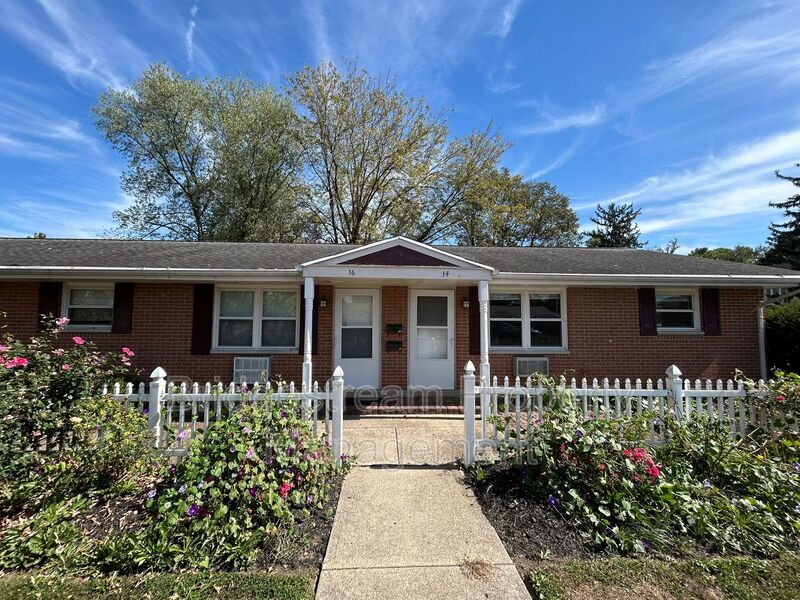 14 Candlewood Ct in Germantown, OH - Building Photo