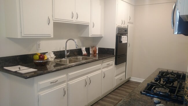 Monticello Apartments in Anaheim, CA - Building Photo - Building Photo