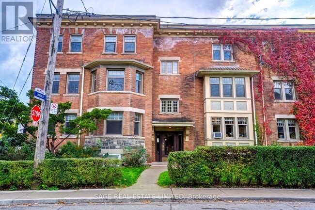 property at 3 Lonsdale Rd