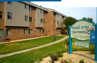 Russell Arms Apartments in Sauk Rapids, MN - Building Photo - Building Photo