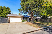 10645 Pedro Way in Rancho Cordova, CA - Foto de edificio - Building Photo