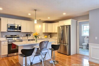 110 Apricot St in Worcester, MA - Building Photo - Building Photo