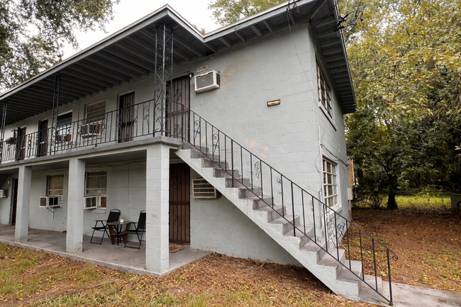 property at 2217 W 39th St