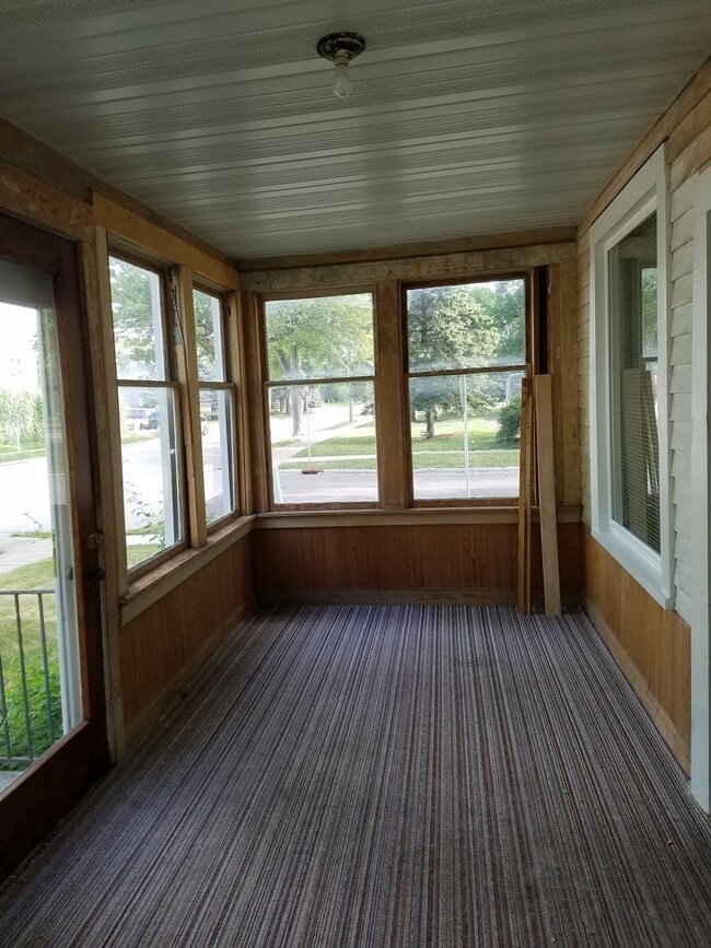 1204 S Jefferson St in Appleton, WI - Building Photo - Building Photo