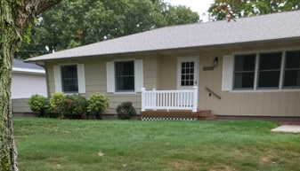 4872 Elmwood St in Muskegon, MI - Building Photo