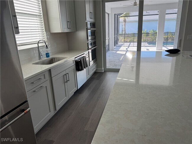 property at 11909 Molto Dr