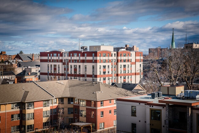 Regent Student Living in St Catharines, ON - Building Photo - Building Photo