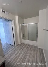 6829 Simpson Ave, Unit 1 in Los Angeles, CA - Foto de edificio - Building Photo