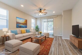 3049 S Sailors Way, Unit Unit 1002 in Gilbert, AZ - Foto de edificio - Building Photo