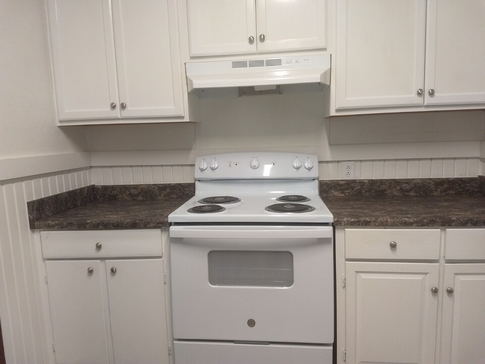 4454 Broad St in Marianna, FL - Building Photo