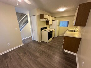 2598 Glade Dr SE in Christiansburg, VA - Building Photo - Building Photo