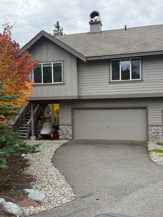 190 Clearwater Loop in Ronald, WA - Building Photo