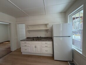 78 Central St in Brattleboro, VT - Building Photo - Building Photo