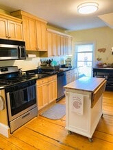 74 Woodbine St in Providence, RI - Foto de edificio - Building Photo