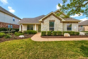 18720 Royal Pointe Dr in Pflugerville, TX - Building Photo