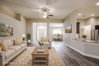 506 W Leah Ct in Fruitland Park, FL - Foto de edificio - Building Photo