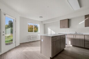 Heritage Park in Vancouver, WA - Building Photo