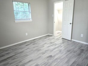 3451 Hwy 6 in Alvin, TX - Building Photo - Building Photo