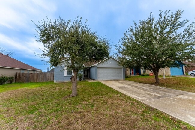 109 Granite Shoals Dr in Kyle, TX - Building Photo - Building Photo