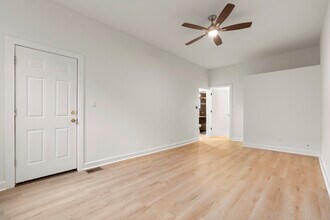 2617 W Hirsch St, Unit 1 in Chicago, IL - Building Photo - Building Photo