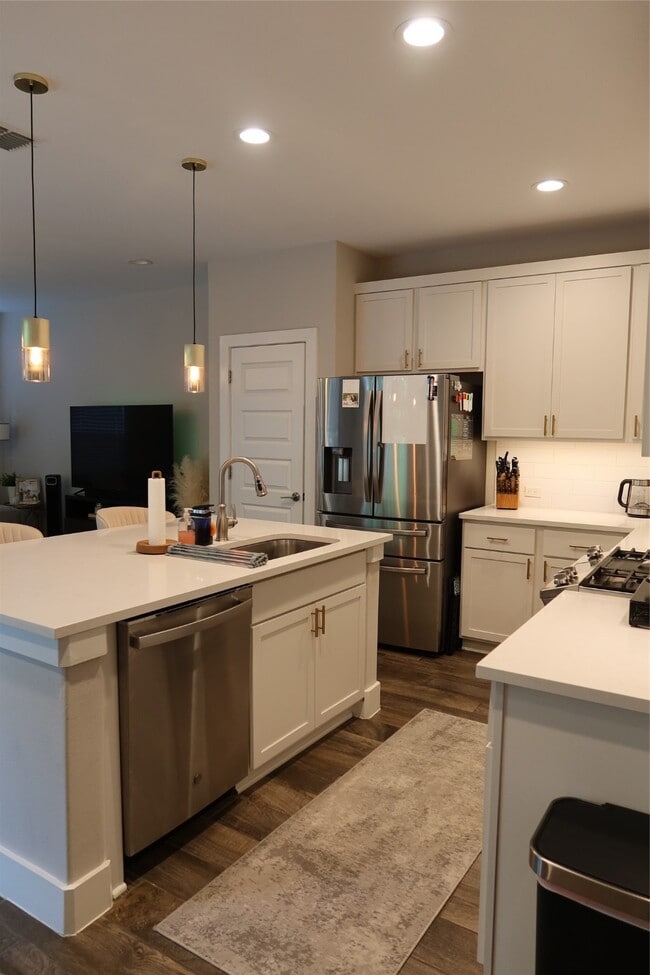 1511 E Sandalwood Ln in San Antonio, TX - Building Photo - Building Photo