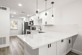 2101 Cordova Green in Seminole, FL - Building Photo - Building Photo