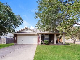 602 Jessica Pl in Bastrop, TX - Building Photo