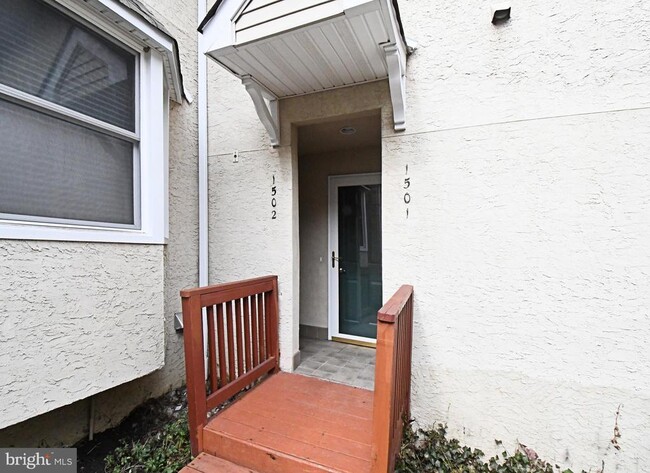 property at 1501 Margaret Ct