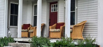 1 Summerhaven Rd in Manchester, ME - Building Photo