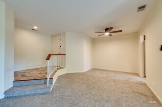 1232 Knottingham Ct in Schaumburg, IL - Building Photo - Building Photo