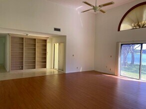 420 Ashwood Pl in Boca Raton, FL - Building Photo - Building Photo