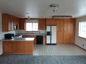 121-123 Poole St in Arroyo Grande, CA - Building Photo - Building Photo