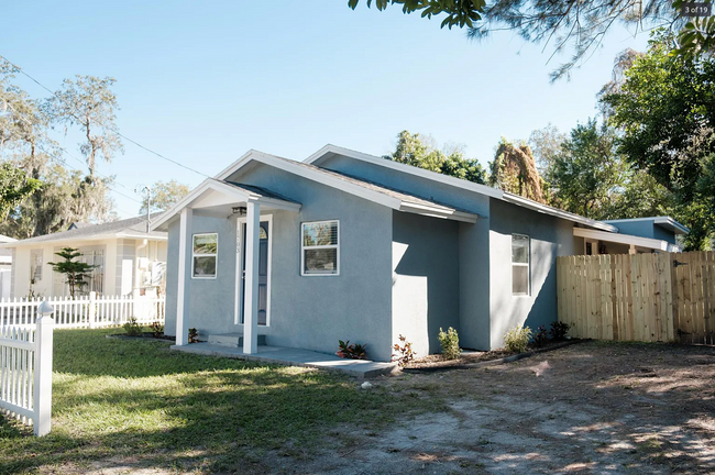 1703 E New Orleans Ave in Tampa, FL - Building Photo - Building Photo