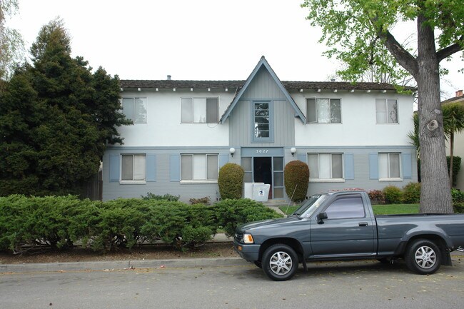 3027 Magliocco Dr in San Jose, CA - Foto de edificio - Building Photo