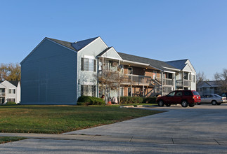 Moore Court Apartments in Grayslake, IL - Building Photo - Building Photo