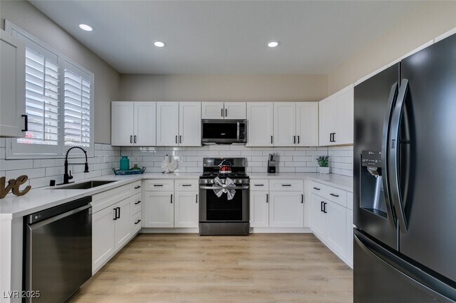 property at 4624 Swaying Palms Dr
