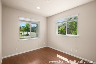 7077 NW 167th Ave in Portland, OR - Building Photo - Building Photo