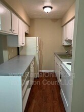 1972 Cambridge Dr in Lexington, KY - Foto de edificio - Building Photo