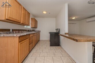 410 W Pecan Ave in Iowa Park, TX - Building Photo - Building Photo