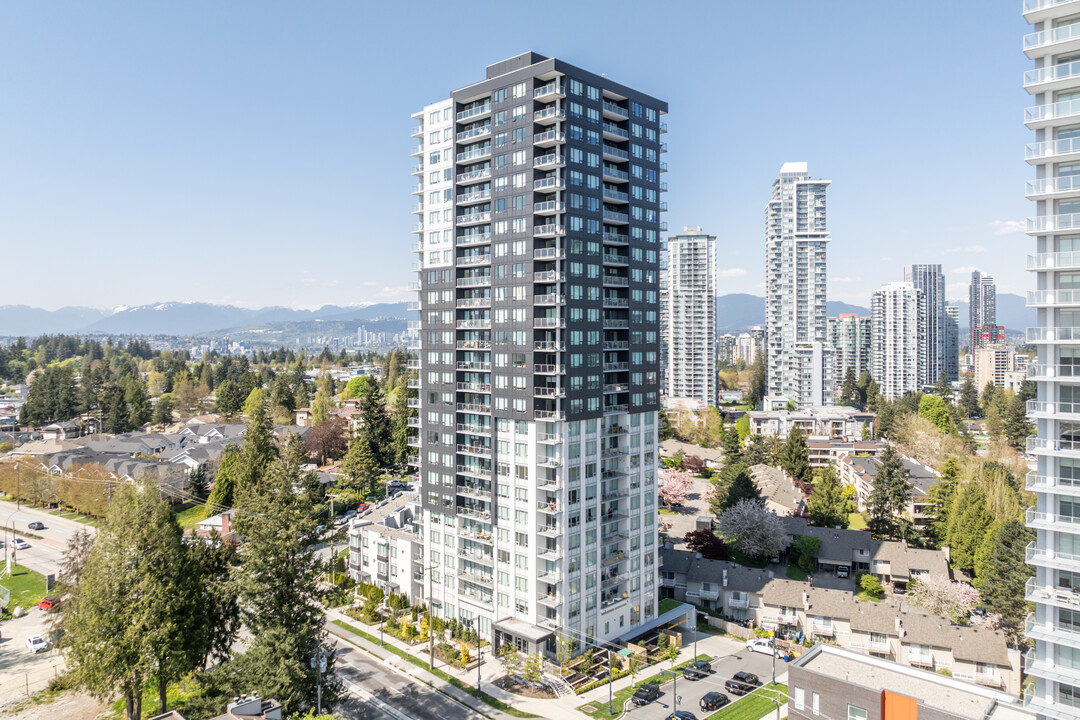 The Holland in Surrey, BC - Building Photo