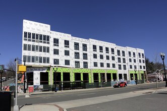 Trafalgar Flats in Arlington, VA - Building Photo - Building Photo