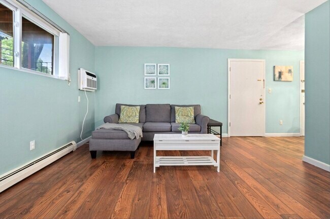 272 Albion St in Wakefield, MA - Building Photo - Building Photo