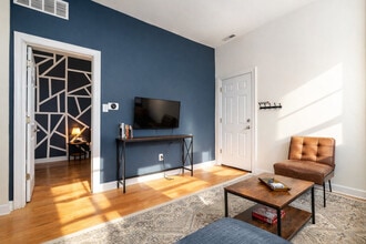 910N N Damen Ave, Unit SI ID1501223P in Chicago, IL - Foto de edificio - Building Photo