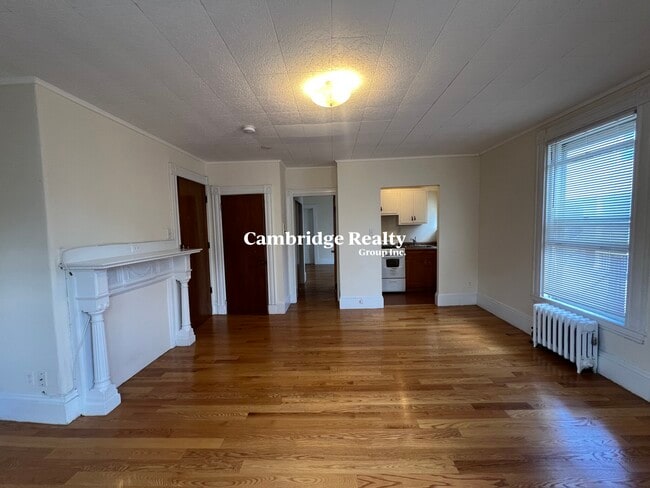 381 Harvard St, Unit 1A in Cambridge, MA - Building Photo - Building Photo