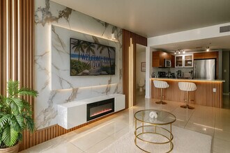 3250 NE 1st Ave in Miami, FL - Foto de edificio - Building Photo