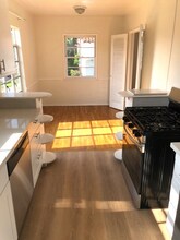 1466 S Sherbourne Dr in Los Angeles, CA - Building Photo - Building Photo