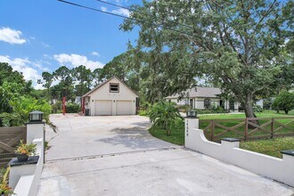14648 88th Pl N in The Acreage, FL - Building Photo - Building Photo
