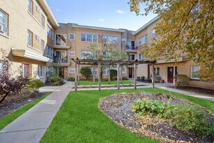 1953 Euclid Ave in Berwyn, IL - Building Photo