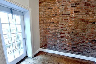 47 E 1st St in New York, NY - Building Photo